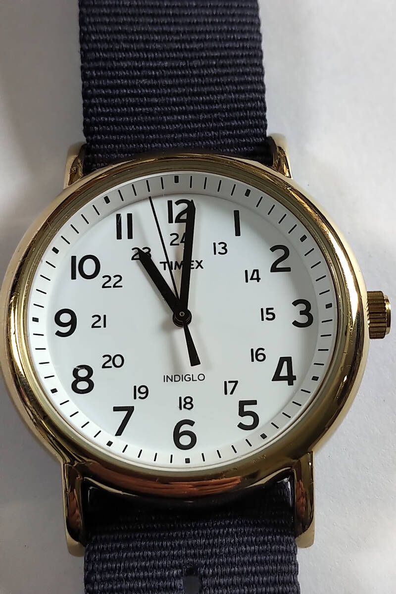 タイメックス TIMEX 電池交換済み 38mm 純正引通しストラップ仕様 ゴールドカラー