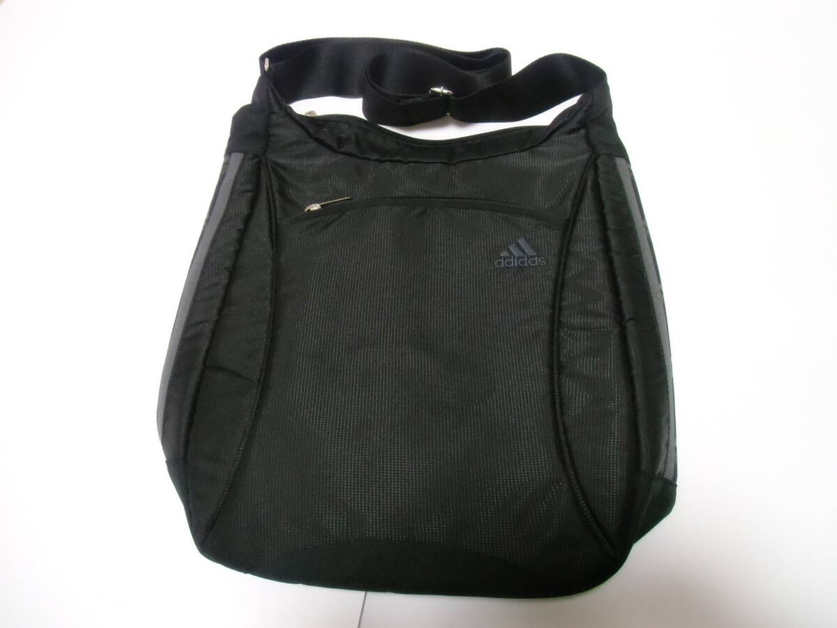 □adidas アディダス ショルダーバッグ