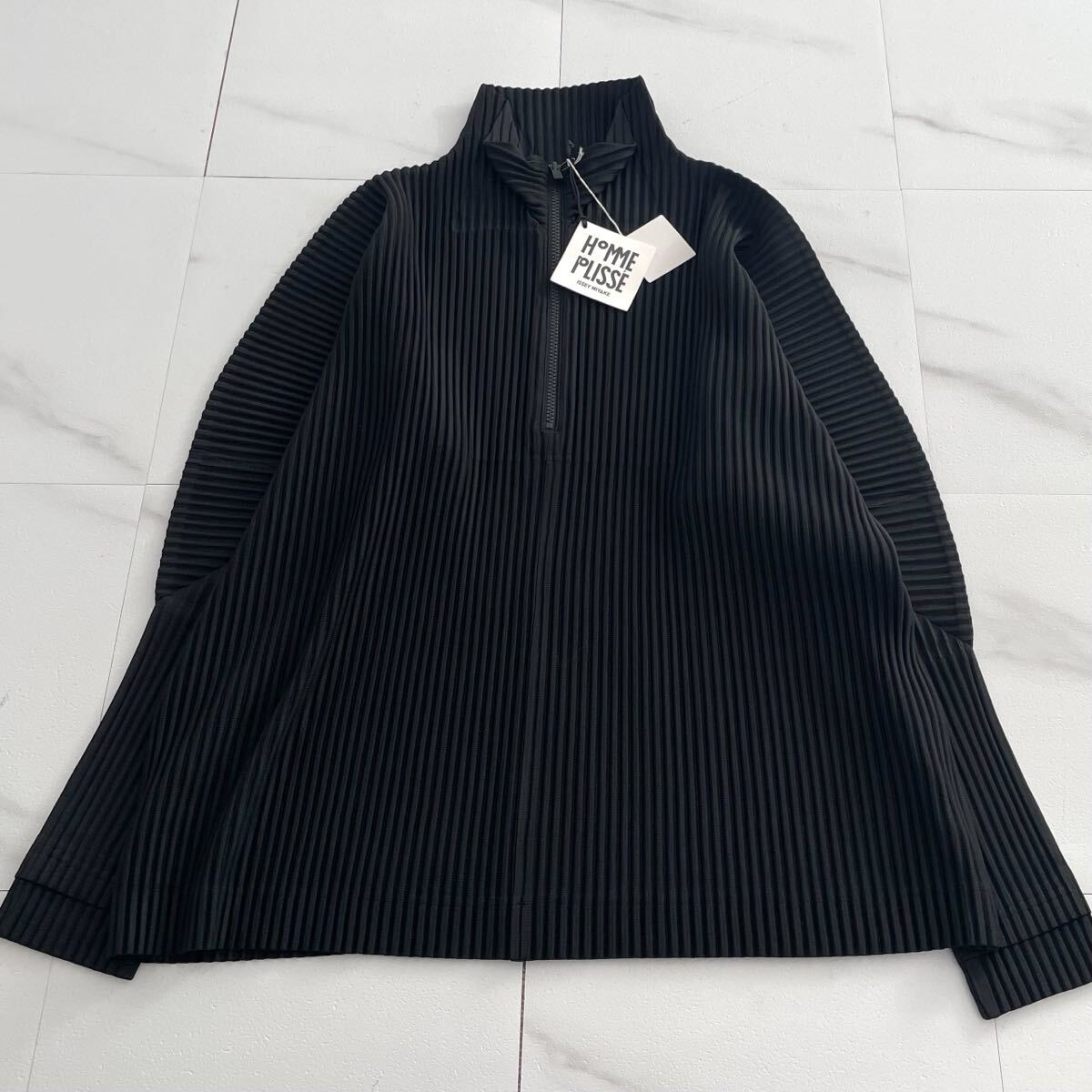 新品タグ付 25AW◆HOMME PLISSE ISSEY MIYAKE プルオーバージャケット ハーフジップ ファスナー プリーツ 黒 3 オムプリッセイッセイミヤケ