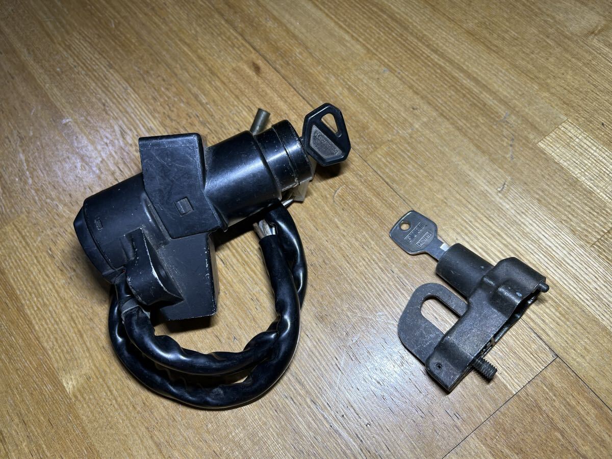 KAWASAKI ZRX400 ZR400E メインキー メットホルダー ゼファー400 Z400GP Z400FX GPZ400