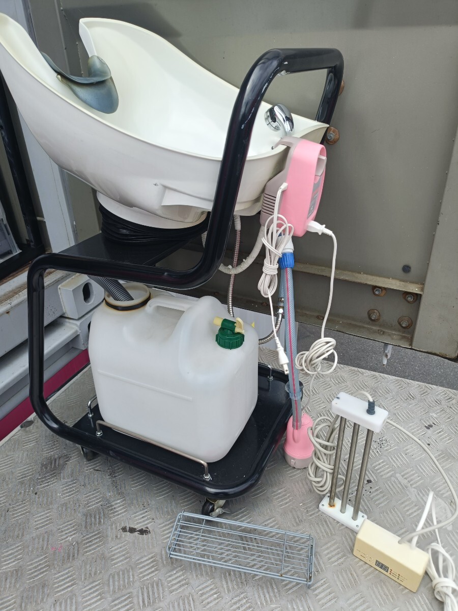 移動式 シャンプー台 ポータブル シャンプーユニット 電動 シャワー 簡易シャ ワー　送料5000円 東京池袋　美容室サロンエステ