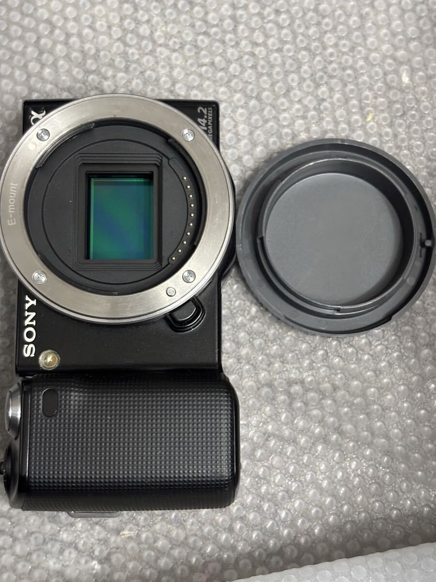 コンパクトデジタルカメラ　SONY NEX-5本体のみ　　26020505