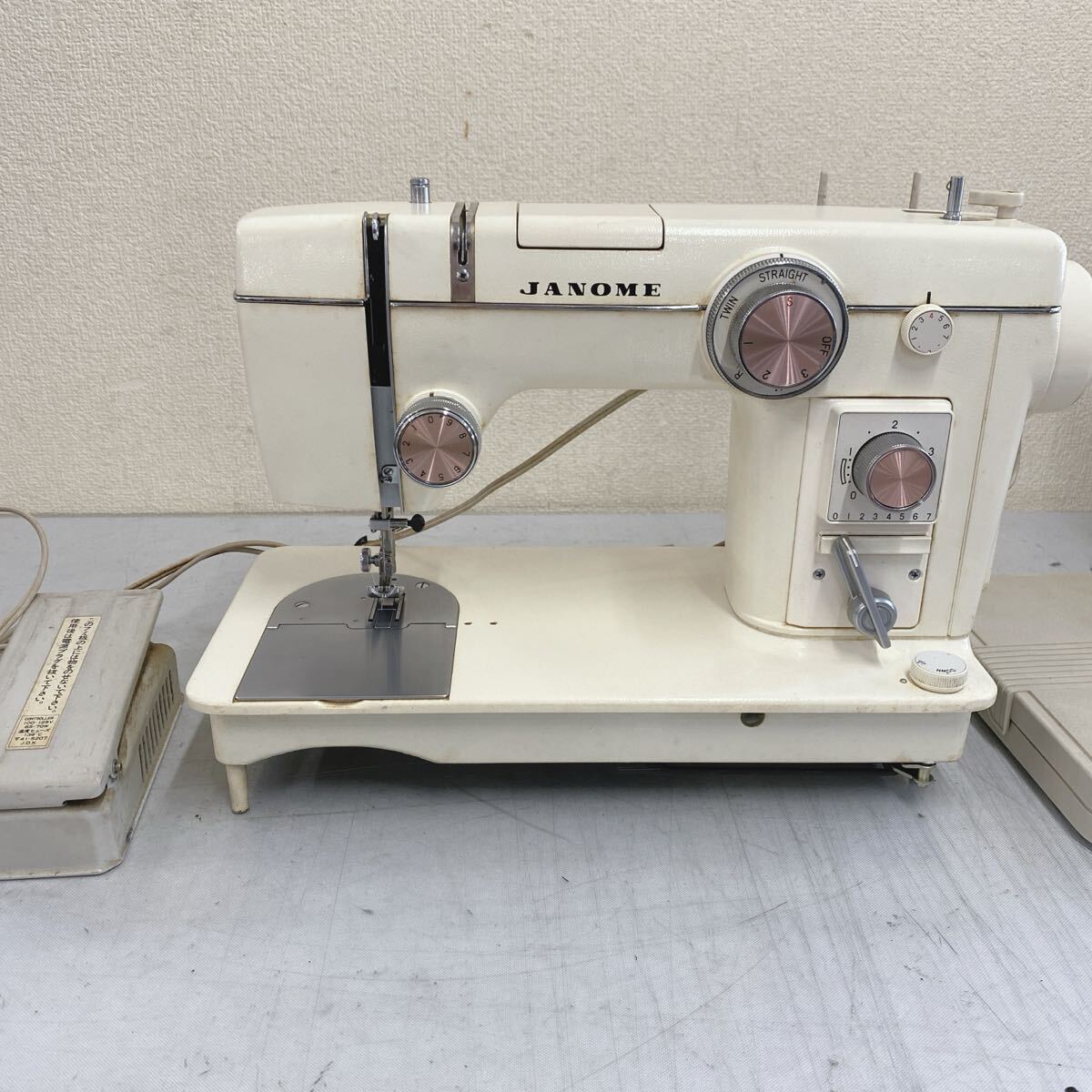 ●502 JANOME ジャノメ ミシン MODEL 802 M-1108 通電確認◯ 裁縫