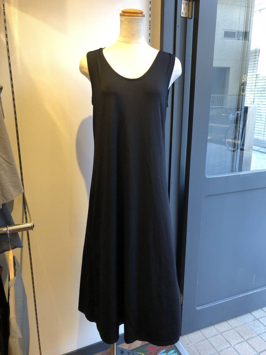 200☆ISSEY MIYAKE イッセイミヤケ☆ノースリーブワンピース ブラック