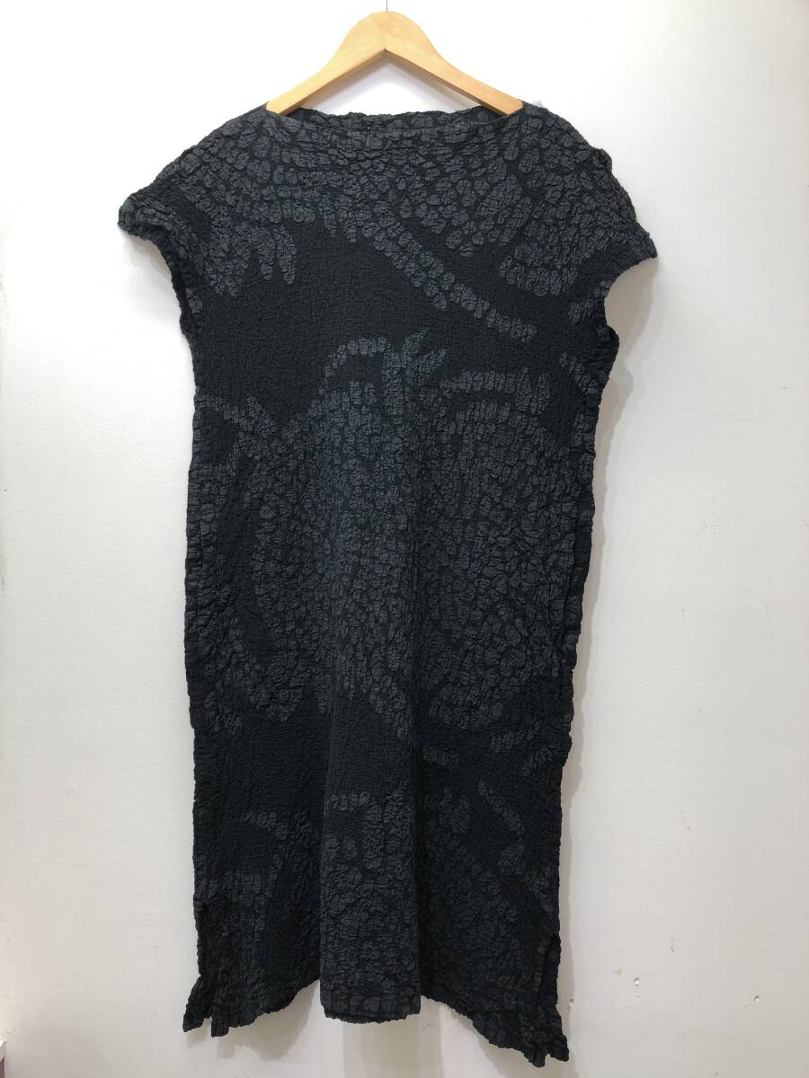 238☆me ISSEY MIYAKE ミー イッセイミヤケ☆カリフラワー ワンピース☆黒