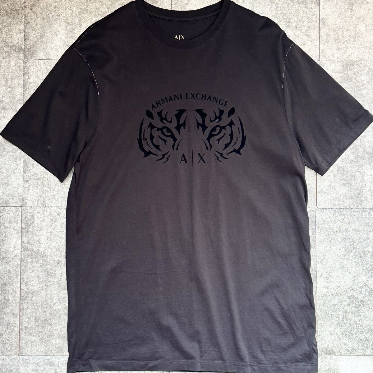 極美品/L相当◎アルマーニ タイガープリント 半袖Tシャツ カットソー ARMANI EXCHANGE ゴールドステッチ クルーネック ブラック 黒 近年