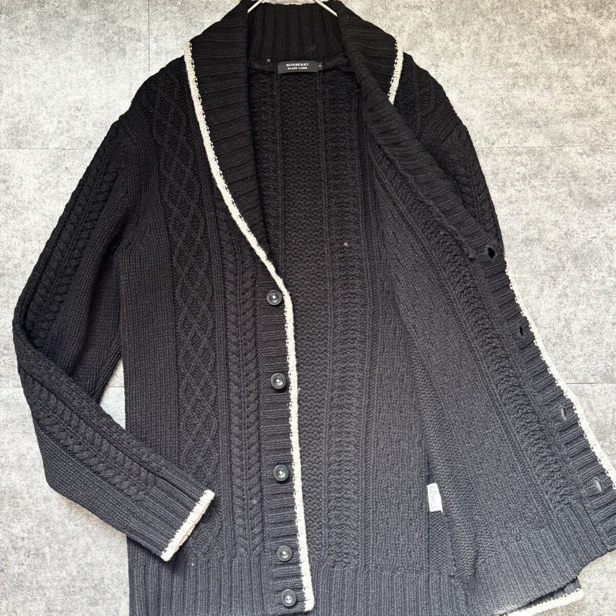 美品◎バーバリーブラックレーベル ショールカラー 長袖ケーブルニット BURBERRY BLACK LABEL セーター カーディガン ブラック 黒 メンズ 2