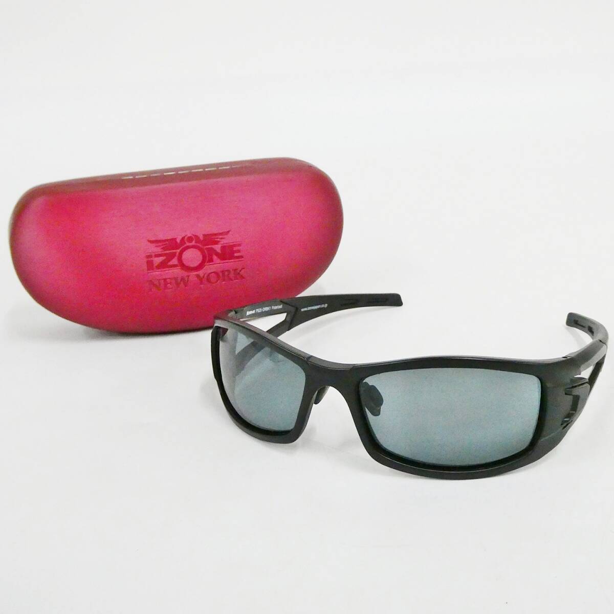アイゾーンニューヨーク iZONE New York iDRIVEモデル P525-DRBK1 Polarized 偏光サングラス UV400 ケース入 Kキ31