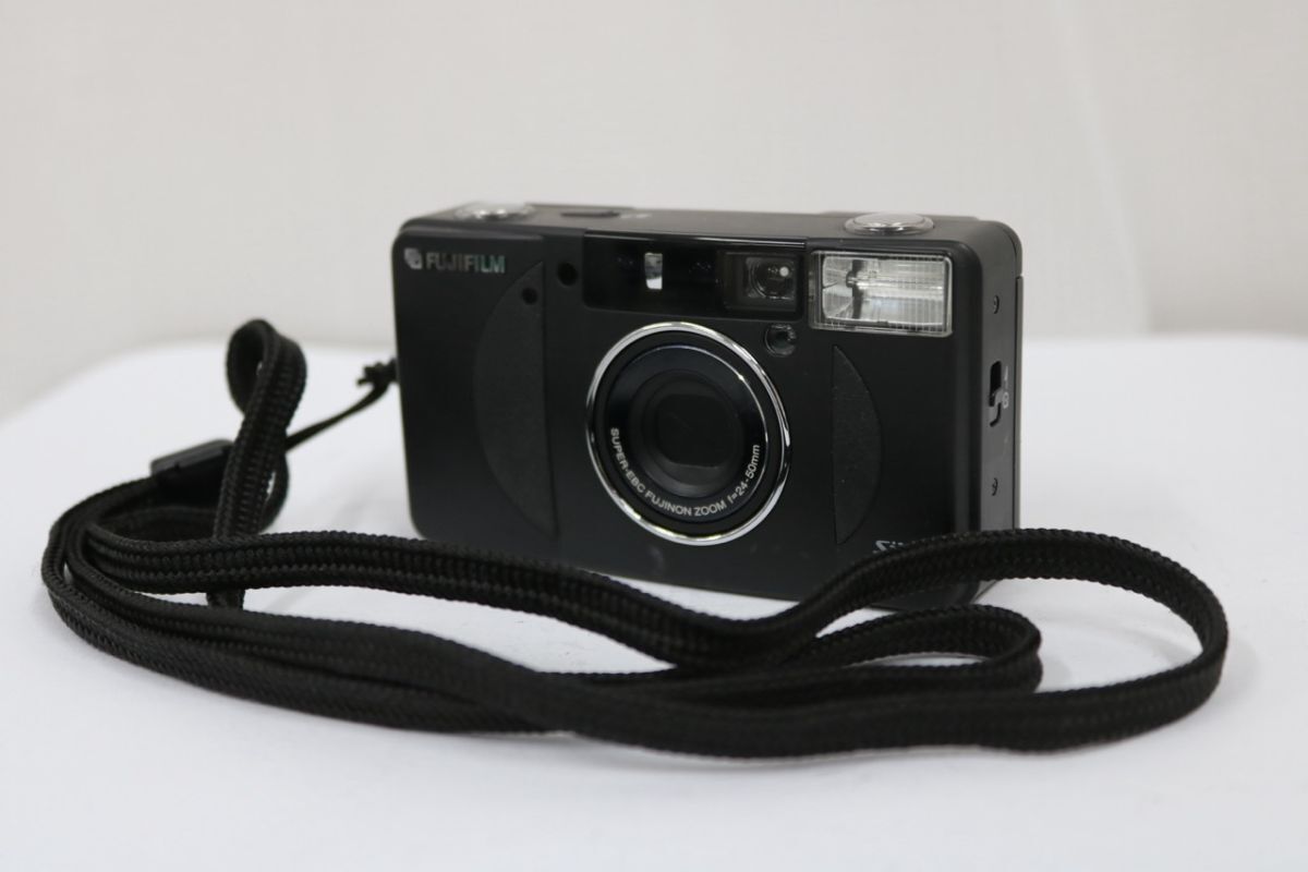 【返品保証】 富士フィルム Fujifilm Silvi F2.8 ブラック コンパクトカメラ e11892