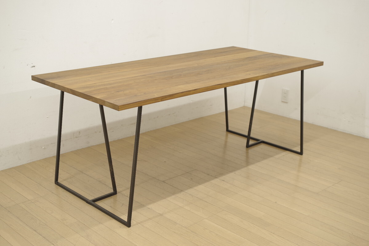 展示品 杉山製作所 KUROTETSU SUMI クロテツ スミ ダイニングテーブル 4人掛け ウォールナット 無垢材 リビング モダン 新品29万円〜