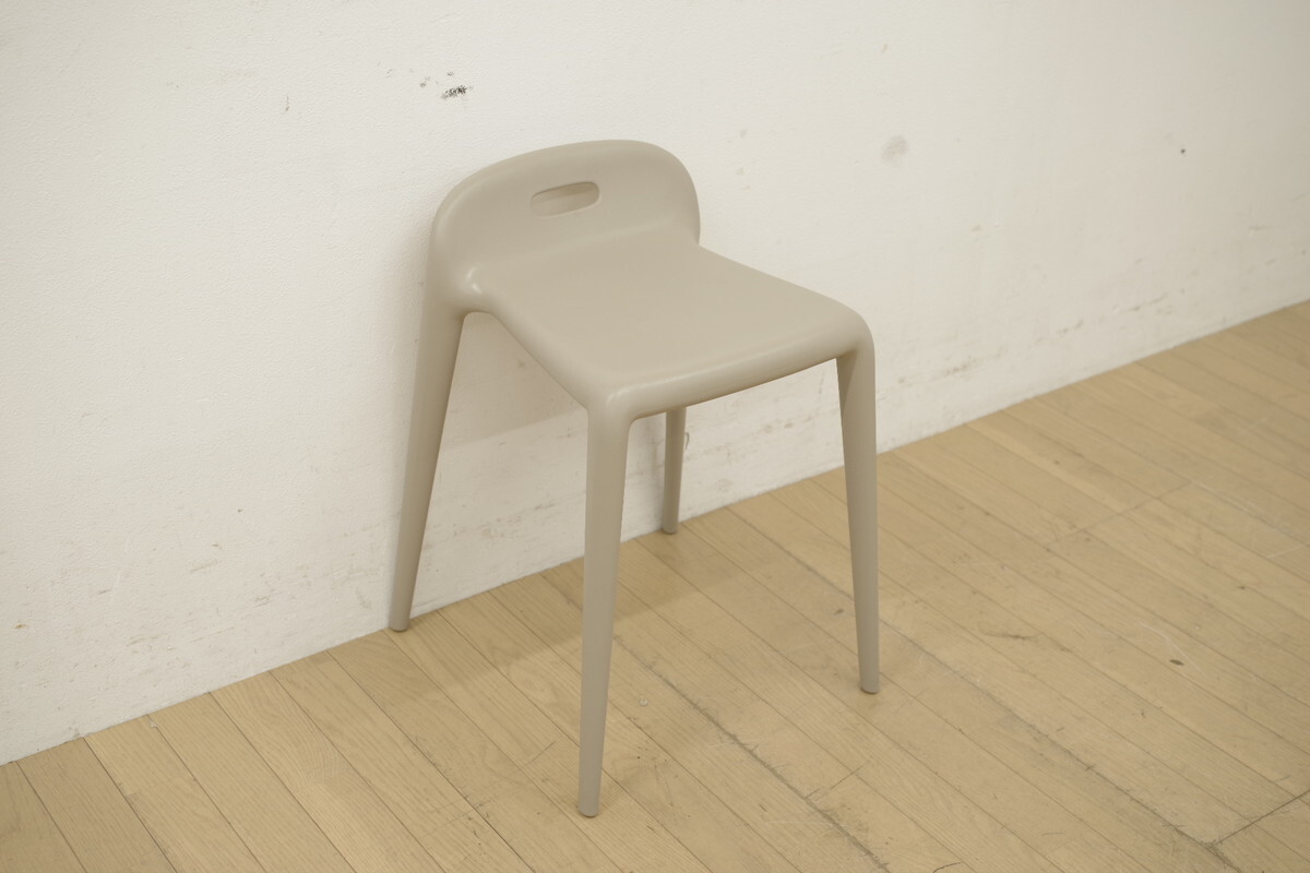 展示品 MAJIS マジス YUYU ユユ スツール スタッキングチェア ステファノ・ジョバンノーニ デザイナーズ ベージュ 椅子 イタリア製