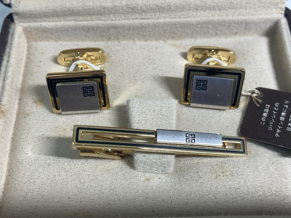 ★GIVENCHY ジバンシィ タイピン ネクタイピン カフスボタン ゴールドカラー シルバーカラー タイバー ビジネス スーツ メンズ