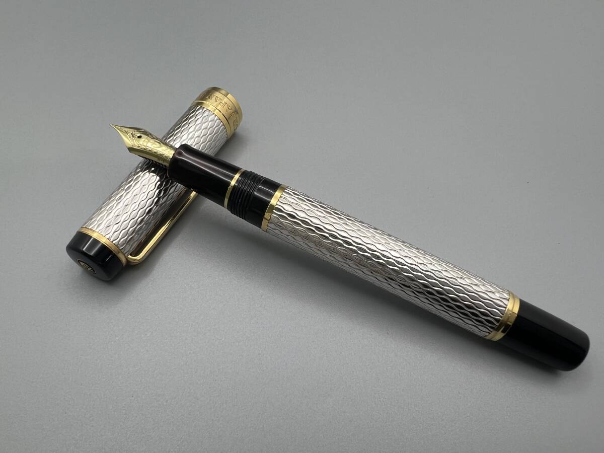 M19☆ SAILOR JAPAN FOUNDED 1911 万年筆 ペン先14K 585 セーラー プロシック ラルゴ 筆記用具 文房具 筆記未確認 現状渡し 1円〜