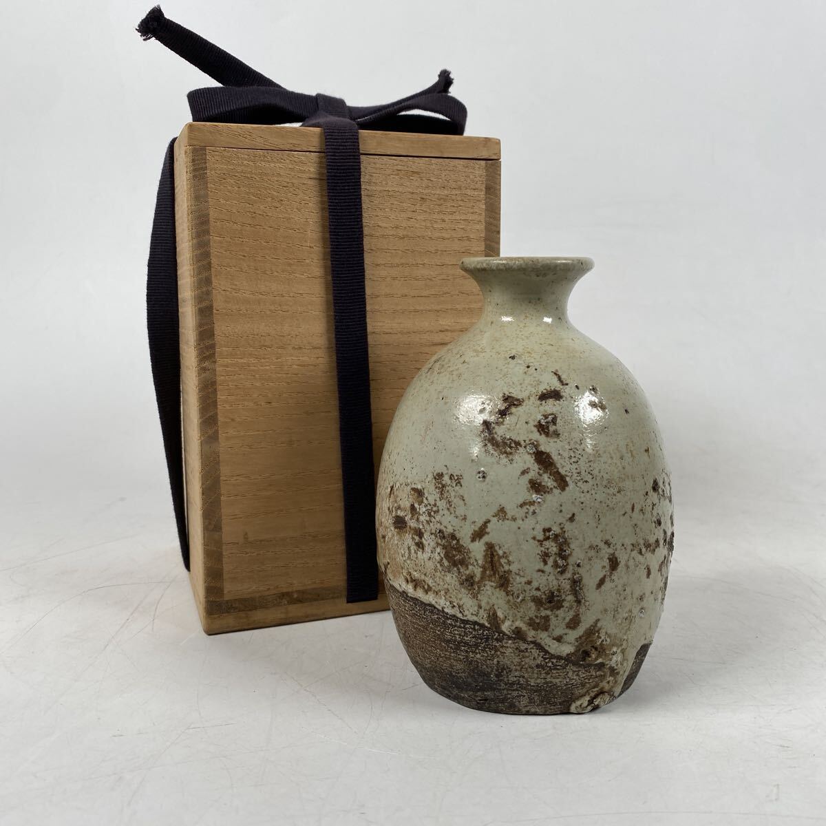 旧家整理品 唐津焼 徳利 古唐津 斑唐津 茶道具 煎茶 酒器 酒器 骨董品 古美術品 古陶磁 時代物 時代 箱付【417】