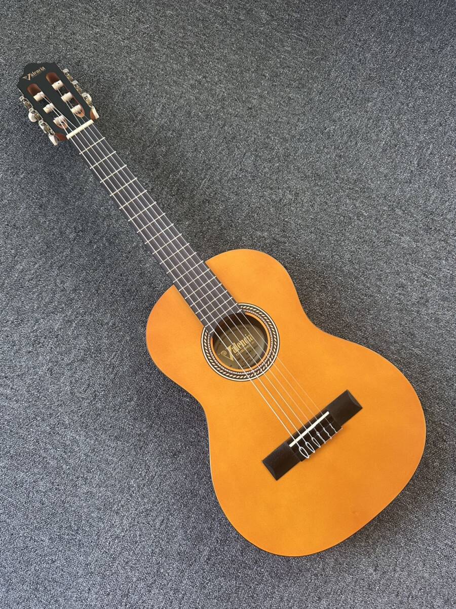 A16974 Valencia バレンシア クラシックギター 1/2サイズ 全長 約86cm VC202 初心者向けモデル