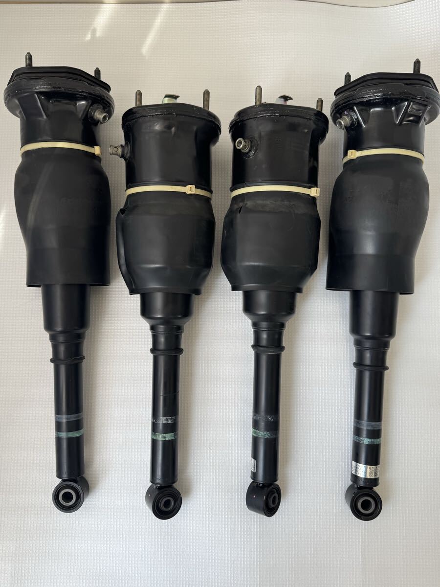 綺麗　低走行　TOYOTA UCF31 30 セルシオ 後期 純正 エアサス エアーサスペンション 48010-50130 48080-50130 4800-50130 30系 CELSIOR