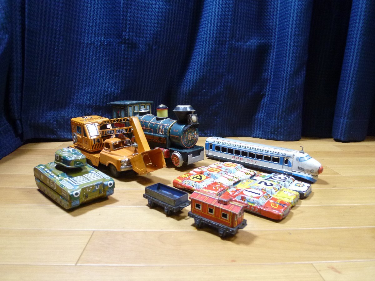 ▲ まとめ売り ブリキおもちゃ 11点セット パワーショベル 機関車 戦車 車 など ▲