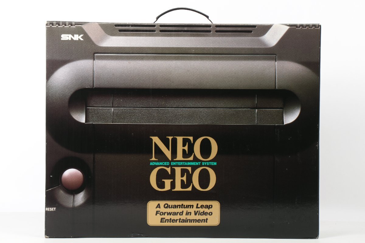 ●1円～【美品・箱・説明書付き】SNK 〇 ネオジオ 本体 〇 #7946