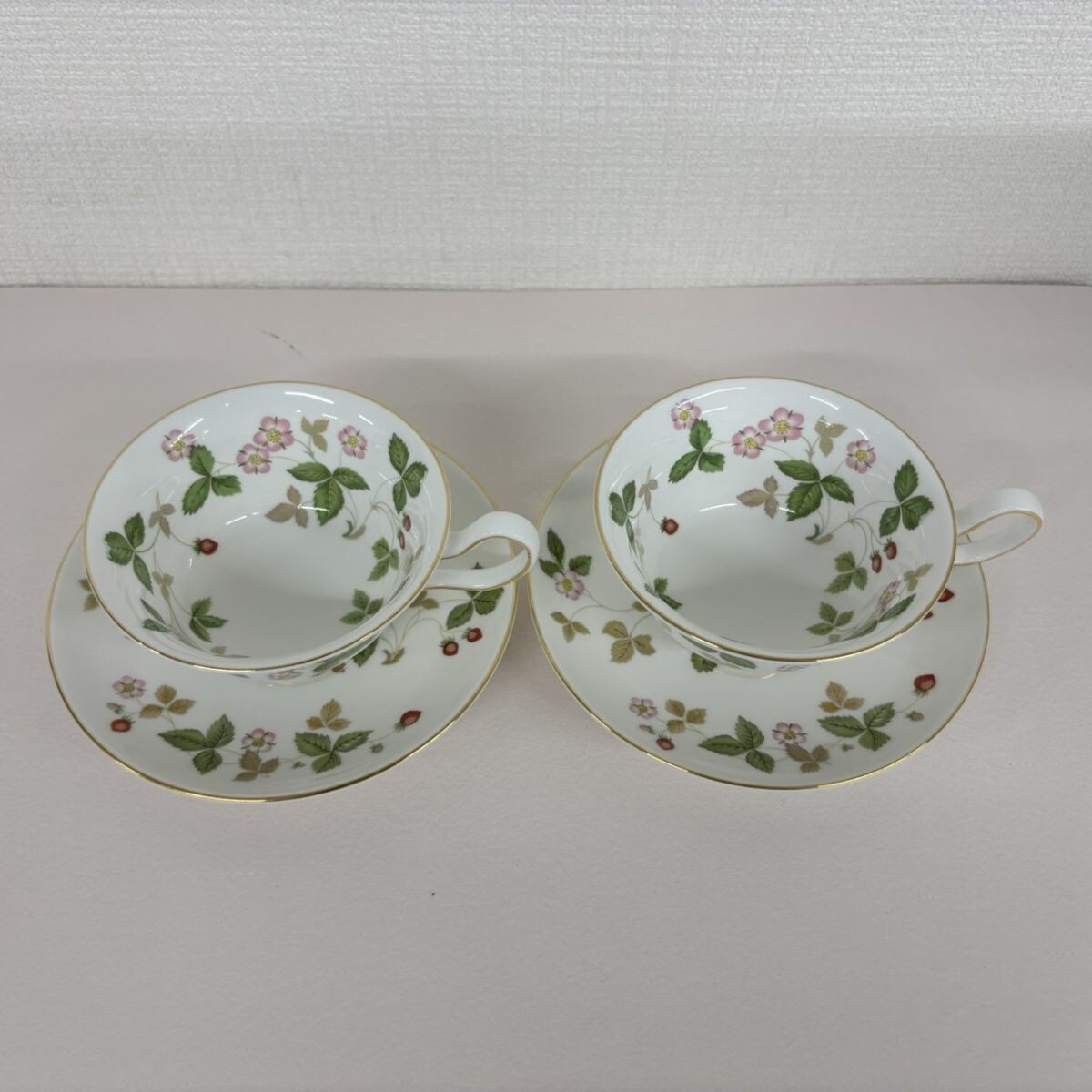 P346-SG8-1768 WEDGWOOD ウェッジウッド カップ＆ソーサー ペアセット 2客セット ワイルドストロベリー ピオニー 磁器 食器 NB