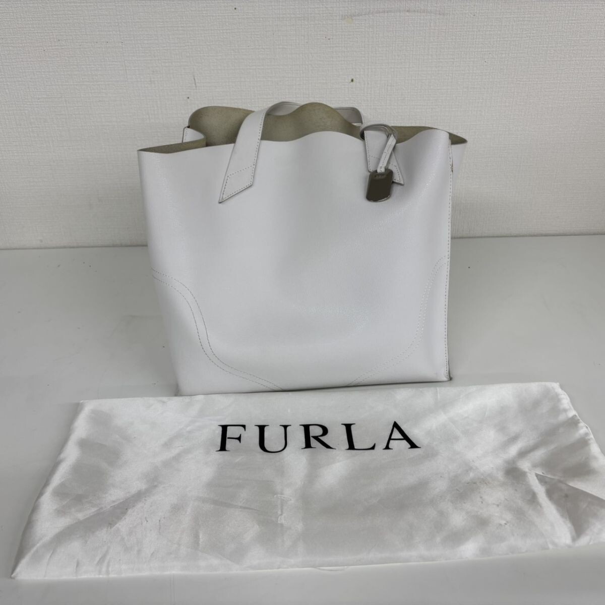 P332-SG8-1772 FURLA フルラ SALLY サリー トートバック ハンドバッグ 手提げ レザー ホワイト 白 レディース NB