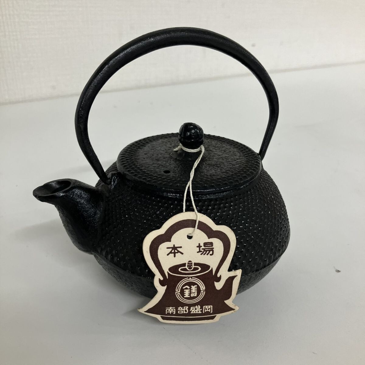 P050-SG8-1764 伝統工芸品 南部鉄器 なんぶてっき 急須 きゅうす アラレ あられ 岩鋳 いわちゅう 小物 骨董品 アンティーク 金属工芸 NA