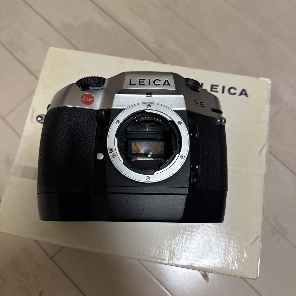 Leica R8 元箱付き ジャンク LEICA R8 フィルムカメラ