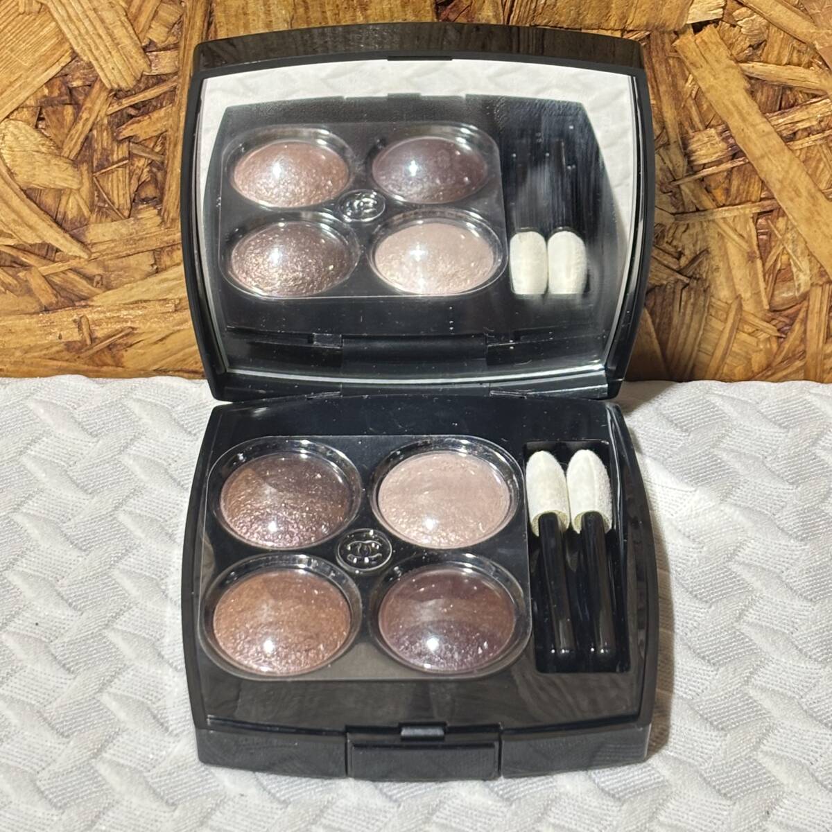 CHANEL シャネル レ キャトル オンブル 226 ティセ リボリ アイシャドウ ケース付き