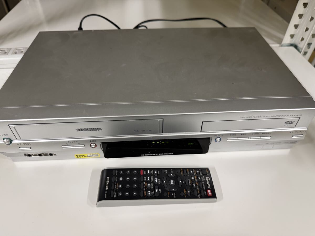 TOSHIBA 東芝 SD-V700 VHS/DVD 一体型 ビデオデッキ Hi-Fi リモコン付き