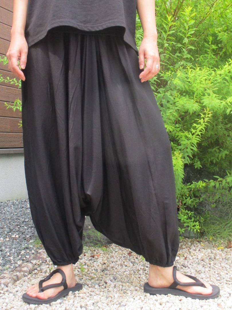 【ＳＡＬＥ】①新品＊男女兼用＊黒色＊レーヨン素材＊ふんわり＊サルエルパンツ