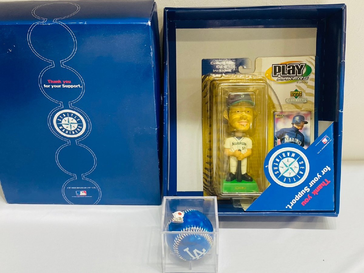 イチロー ボブルヘッド 2001年 MLB Edition ドジャース 野球 ボール バッジ ベースボール セット