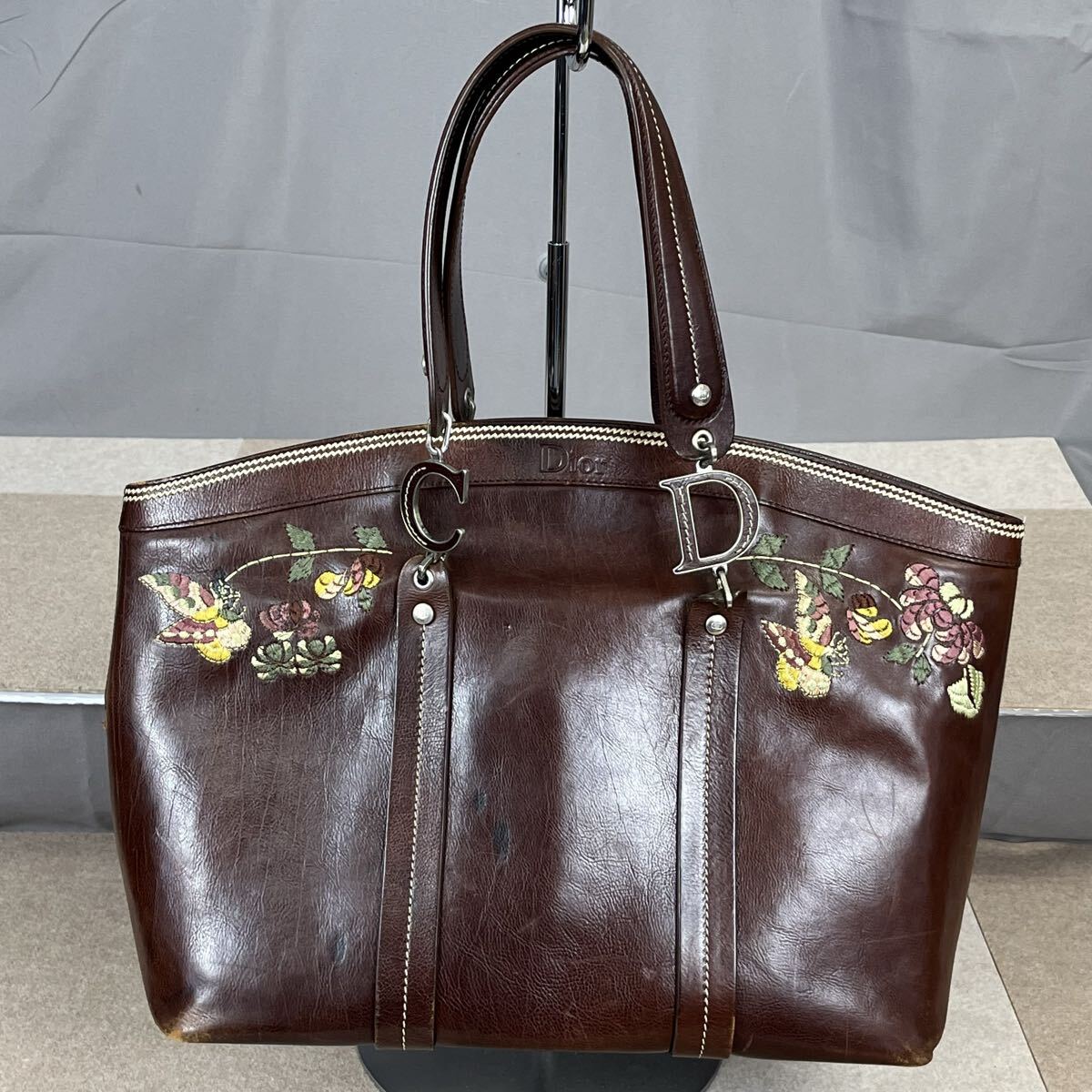 S Christian Dior クリスチャンディオール CDチャーム 花刺繍 レザー トートバッグ バッグ 鞄 ブラウン かわせみ