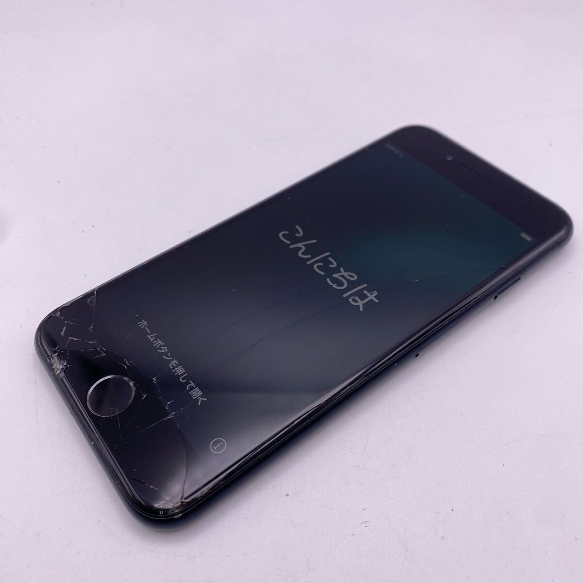 Y Apple iPhone SE 128GB MMYF3J/A A2782 初期化済み SIMフリー アクティベーションロックなし 画面割れ かわせみ