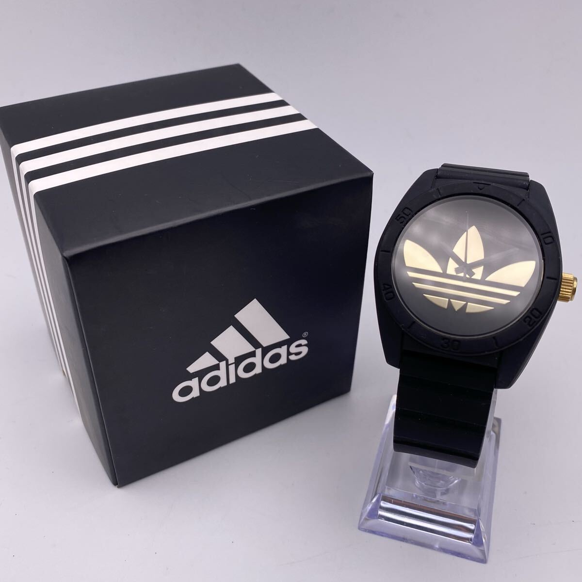 Y adidas アディダス SANTIAGO サンティアゴ 腕時計 クォーツ ADH2912 ブラック×ゴールド ラバーベルト 箱付き かわせみ