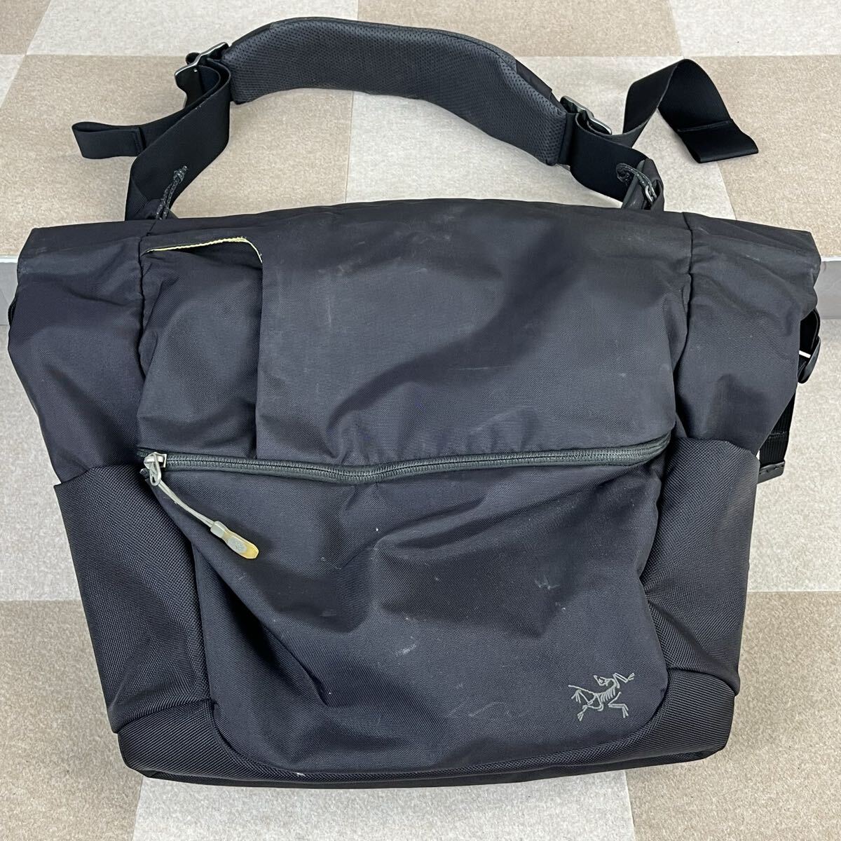 Y ARC’TERYX アークテリクス メッセンジャーバッグ ブラック バックパック兼用 かわせみ