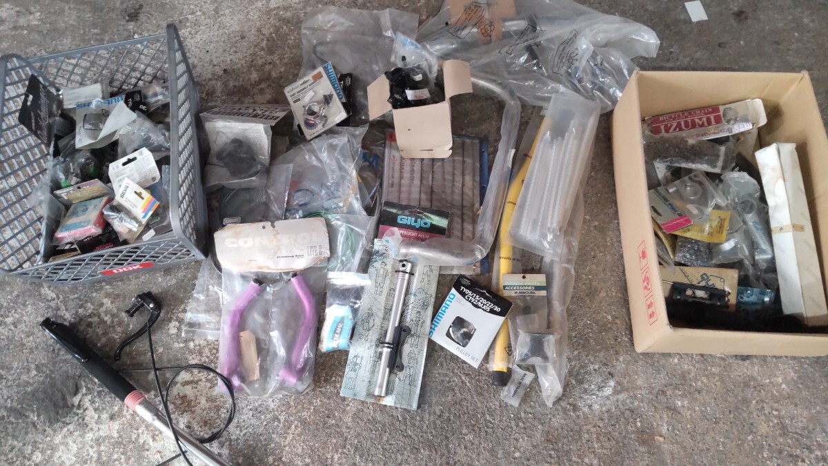 4H25①「部品」自転車用品　まとめ売り　中古