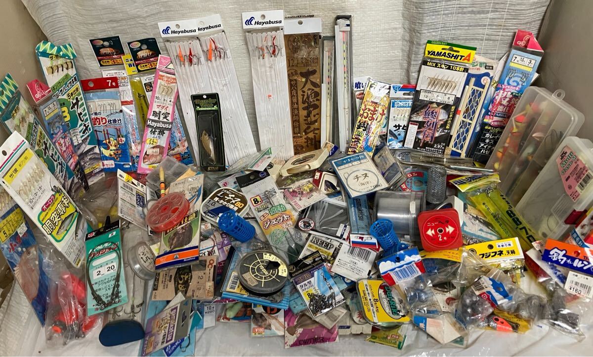 M-⑧ 釣り具 仕掛け 針 糸 オモリ ルアー 浮き 釣り針 釣具　まとめて　大量