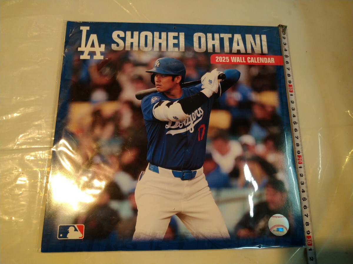 A②　大谷翔平カレンダー2025【MLB公式】ホログラム証明付き＊ドジャース＊壁掛け用　MLB　野球選手