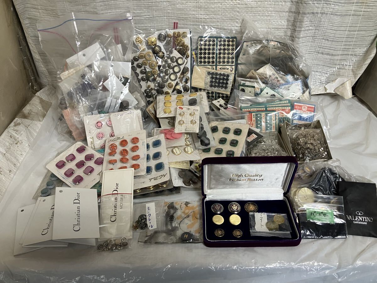 M-④ ボタン　大量　 手芸材料 ハンドメイド　ヒバリスプリングホック　スナップボタン　ブランドボタン