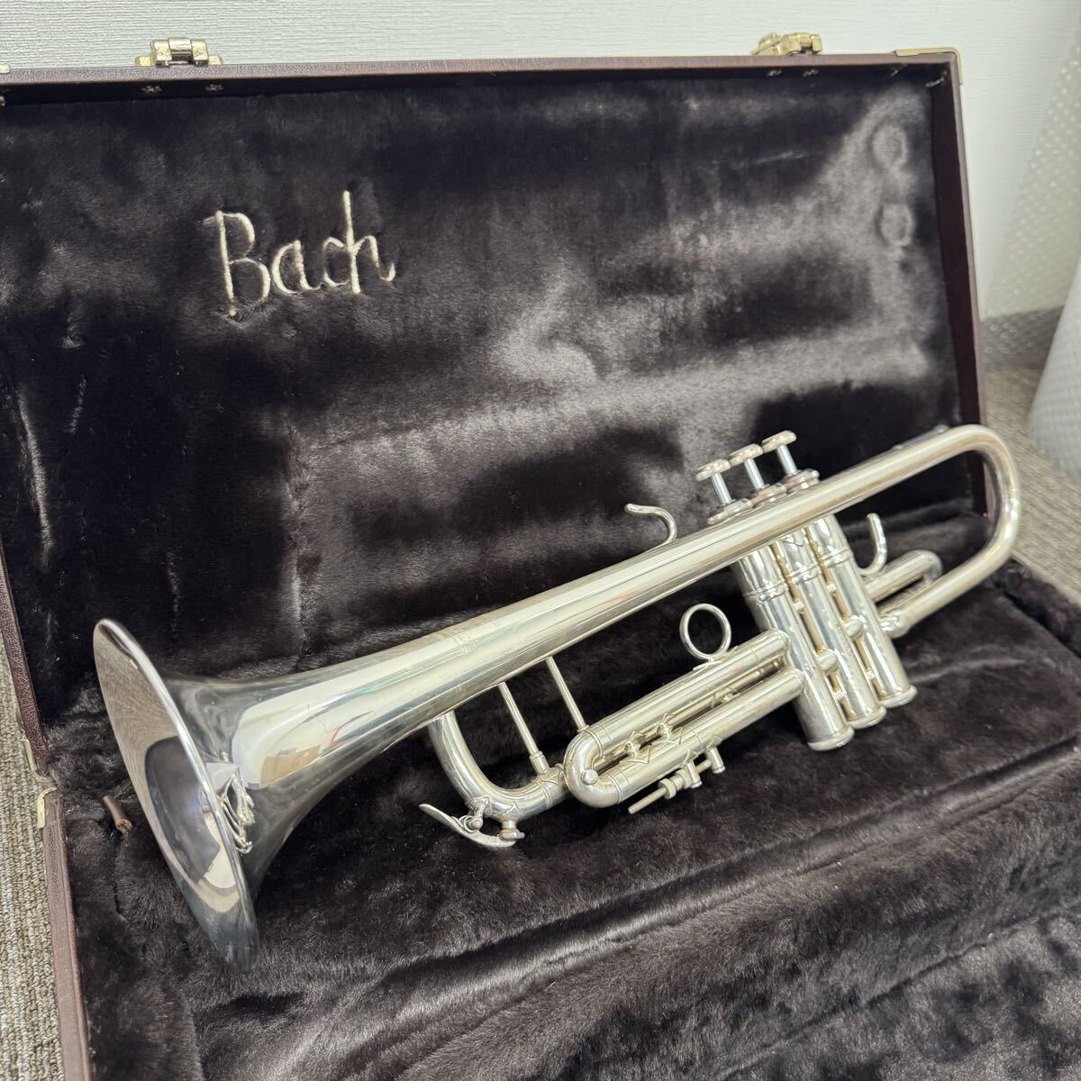 KO260315MN【Bach】ヴィンセント・バック トランペット Stradivarius 37 ストラディバリウス 管楽器