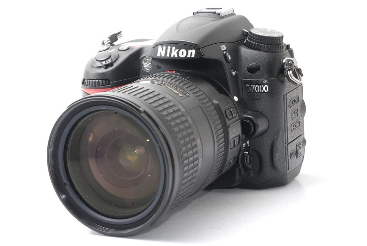 ★訳あり大特価★ ニコン NIKON D7000 ボディ + AF-S DX NIKKOR 18-200mm F3.5-5.6 G ED VR #U89#110131