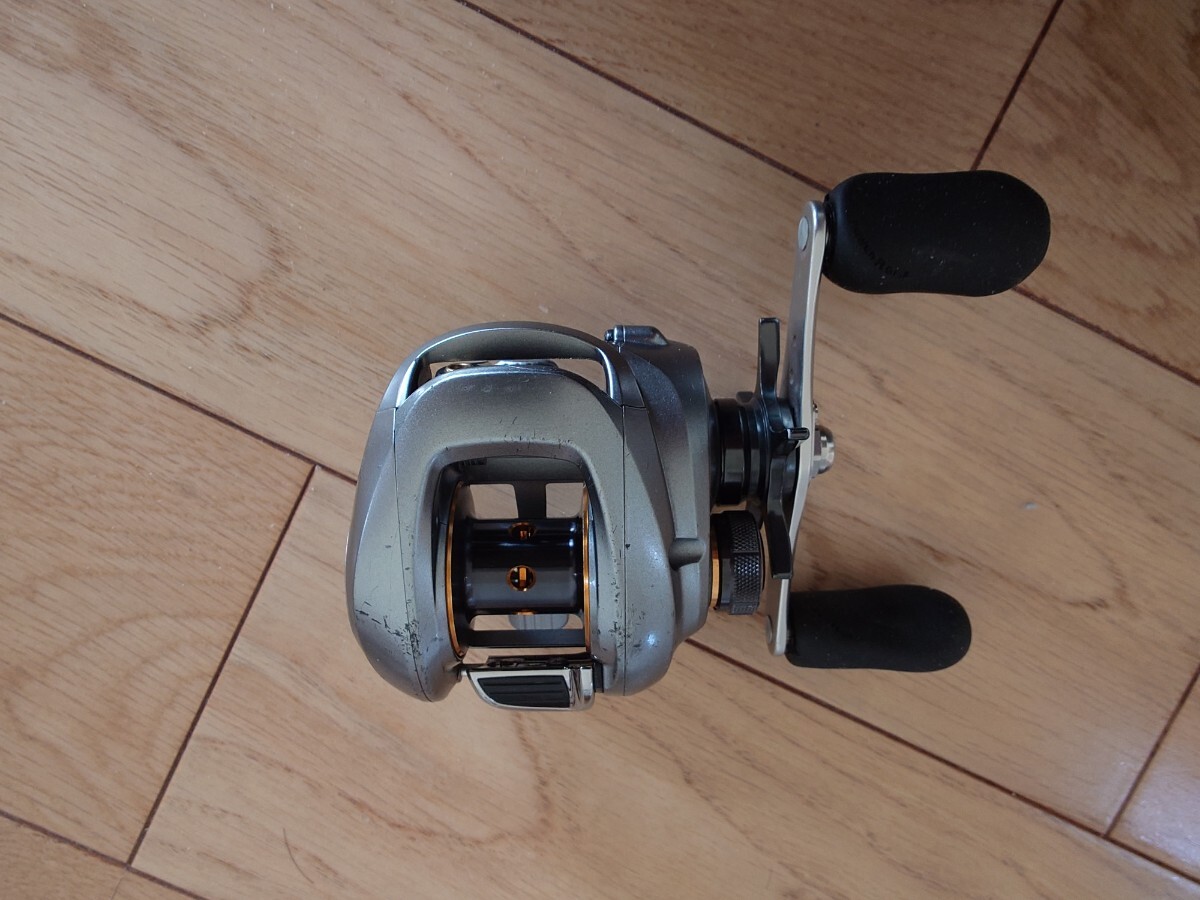 回転良好送料込み　シマノ SHIMANO アルデバラン Mg ALDEBARAN ベイトリール 右　アルデバランMG