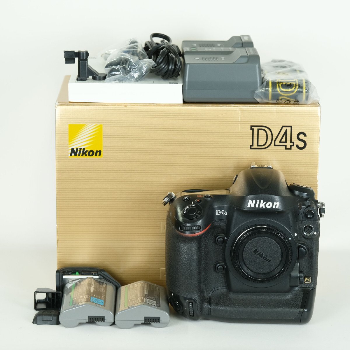 [並品 | バッテリー2個付] Nikon D4S | Nikon Fマウント