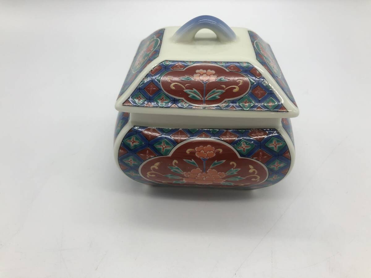 n6341 有田焼 蓋物 哲山作 錦松梅 四方角鉢 和食器 佃煮 陶器 中古 長期保管品