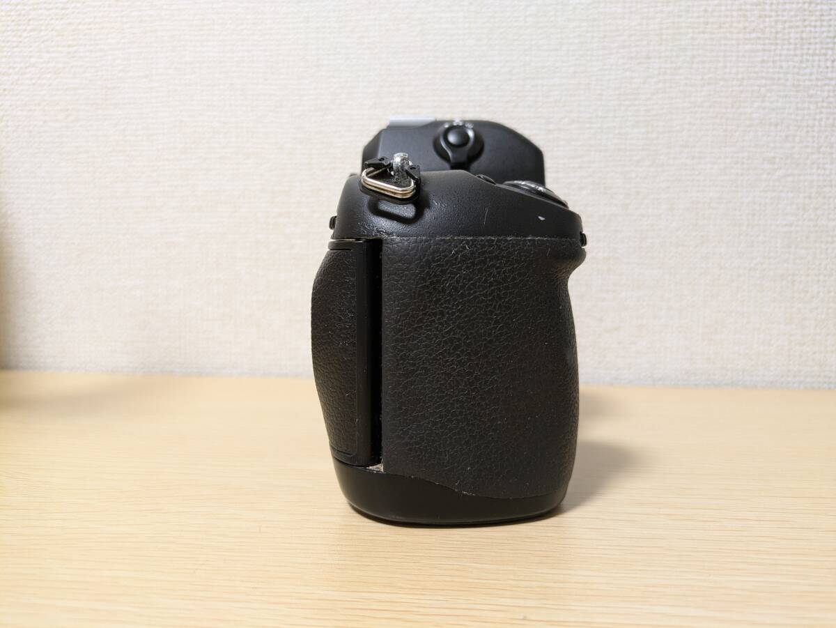 Nikon F100 一眼レフフィルムカメラ ボディ