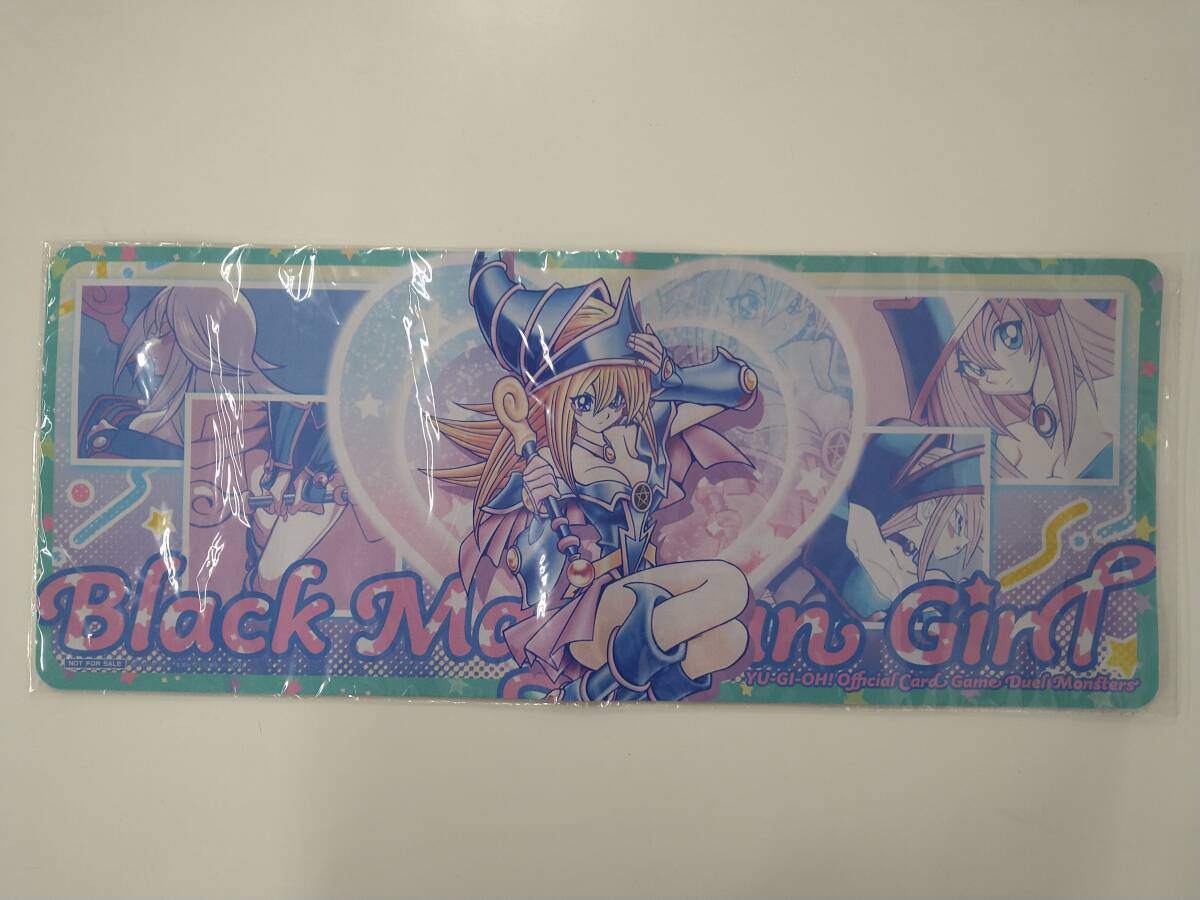 値下げ 遊戯王 ラバー製デュエルフィールド ハーフ ブラック マジシャン ガール ニューロン 未開封品 特価即決 ラバーマット プレイマット