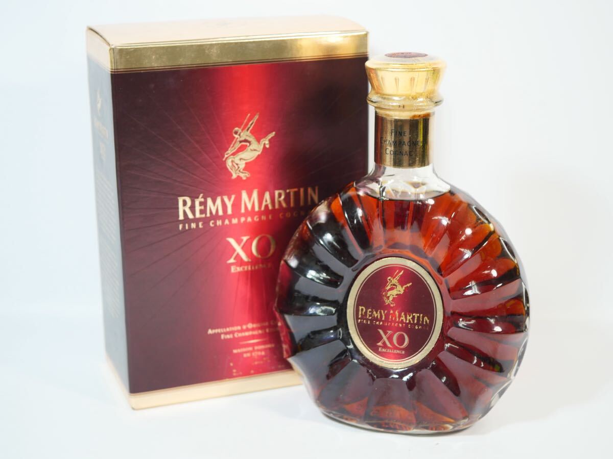 【41-28グ】REMY MARTIN レミーマルタン XO スペシャル コニャック ブランデー 箱付き 700ml 40% 未開栓