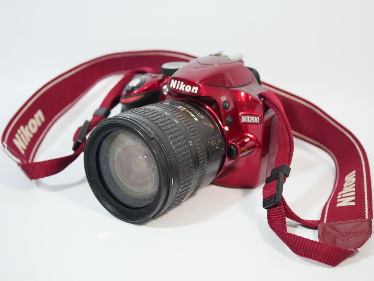 【41-18イ済】 Nikon ニコン D3200 デジタル一眼レフカメラ 18-70mm 1:3.5-4.5 G レンズ付き 訳あり