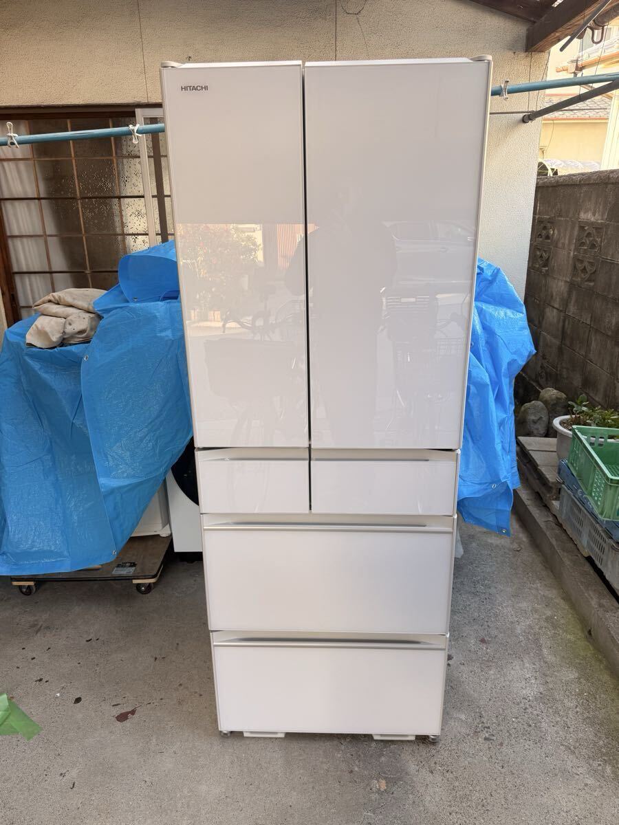 ［美品］ガラストップ　日立ノンフロン冷蔵庫　R-HW60N(XW)型　6枚ドア　602L 2021年製　幅685mm 奥行き738mm 高さ1833mm