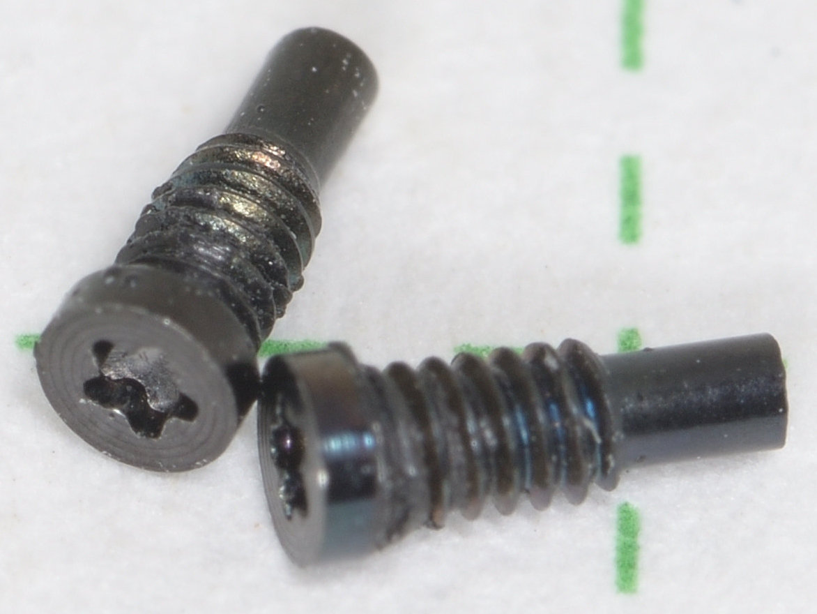 iPhone8/8Plus/SE2/SE3用 パーツ 星型ネジ 2本セット ブラック