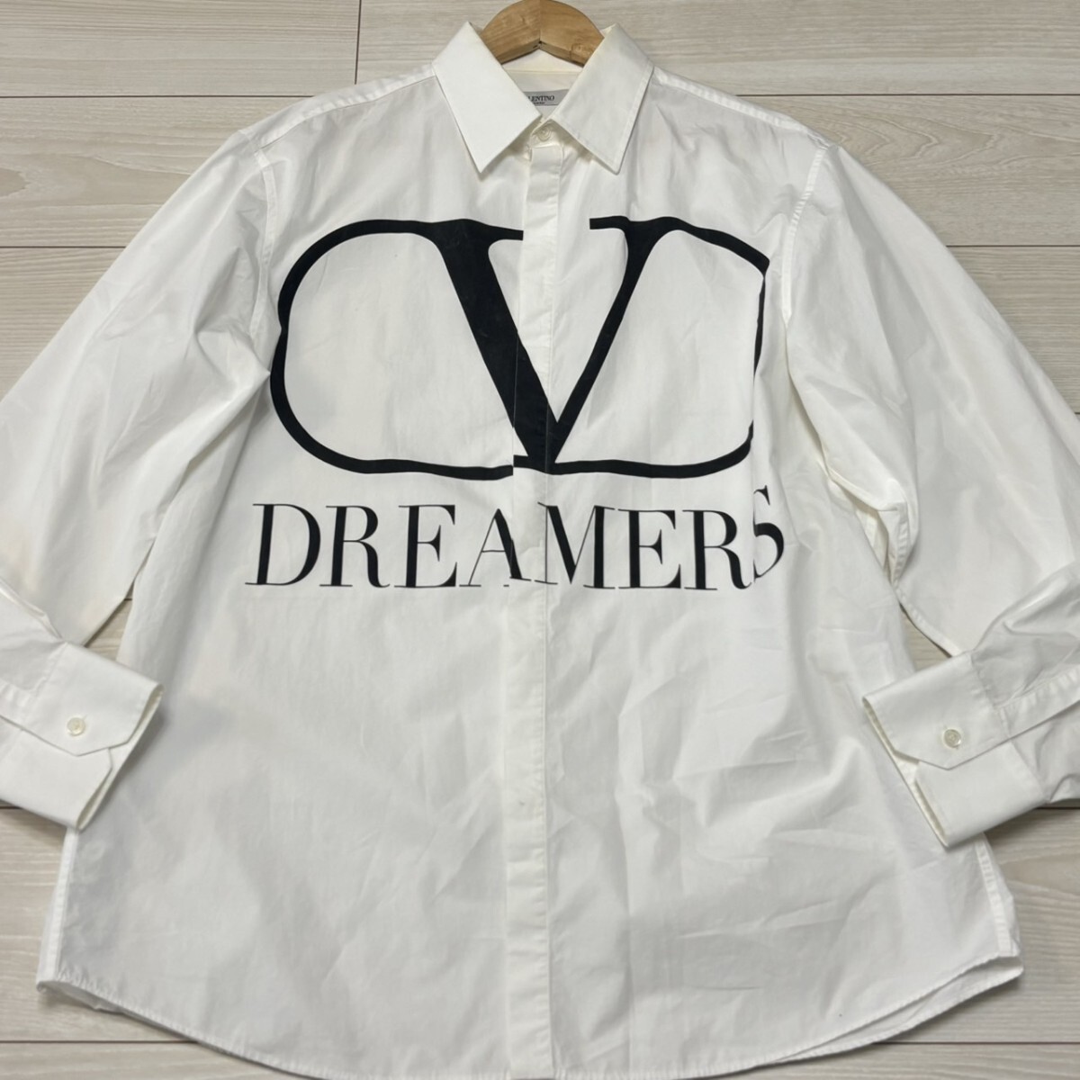 VALENTINO ヴァレンティノ 長袖シャツ ホワイト 白 デカロゴ VLプリントロゴ XLサイズ相当 春夏 スプリング メンズ トップス